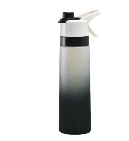 700 ml vannflaske med spray